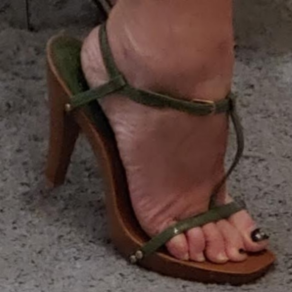 NWOTB moss green strappy heels w faux wood sole and heel